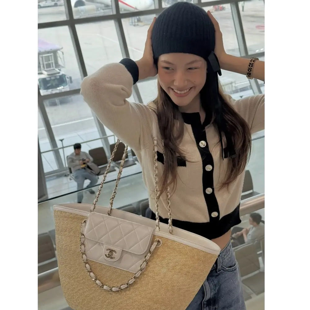 Chanel 24B Cashmere Beanie with Ribbon Winter Luxury - Image 3