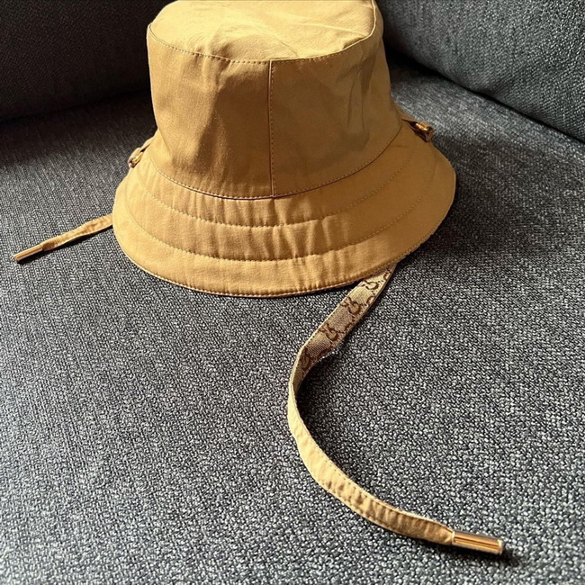 Gucci Reversible Hat in GG Canvas and Nylon Beige Bucket - Image 4
