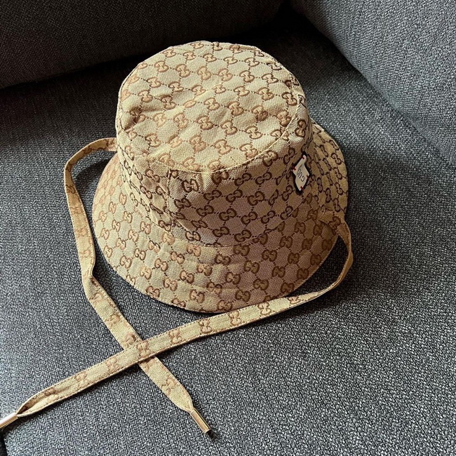 Gucci Reversible Hat in GG Canvas and Nylon Beige Bucket - Image 2